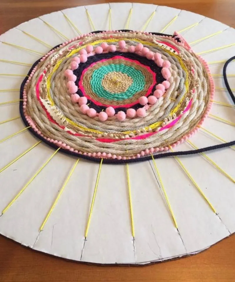 صورة: النسيج البارز